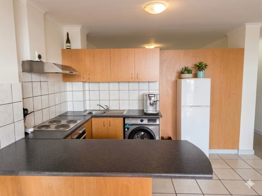 To Let 1 Bedroom Property for Rent in Woodstock Western Cape